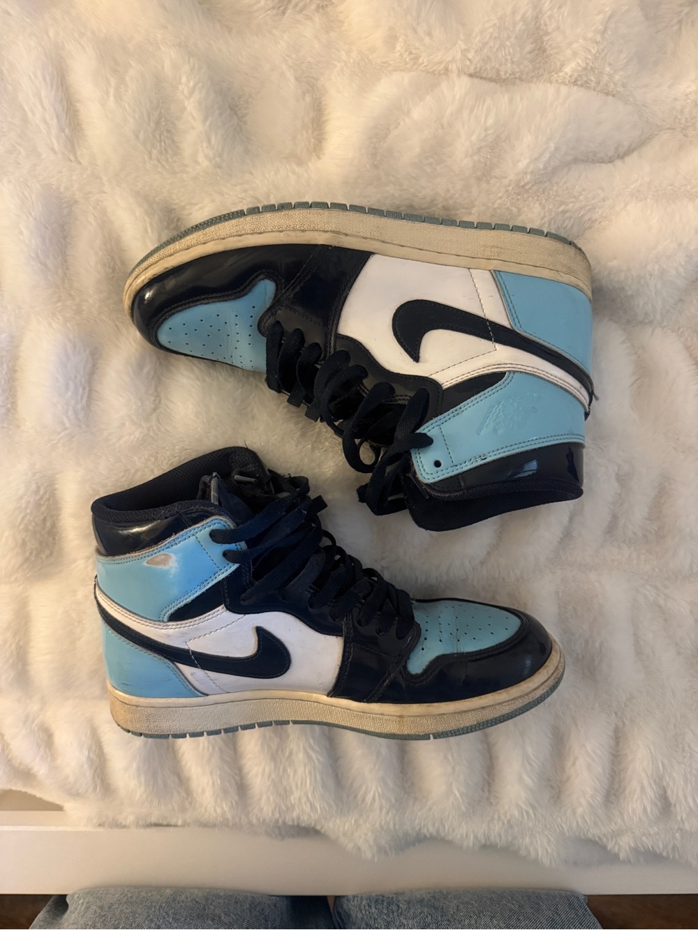 Nike High-Top Sneakers in Light Blue, Navy & White